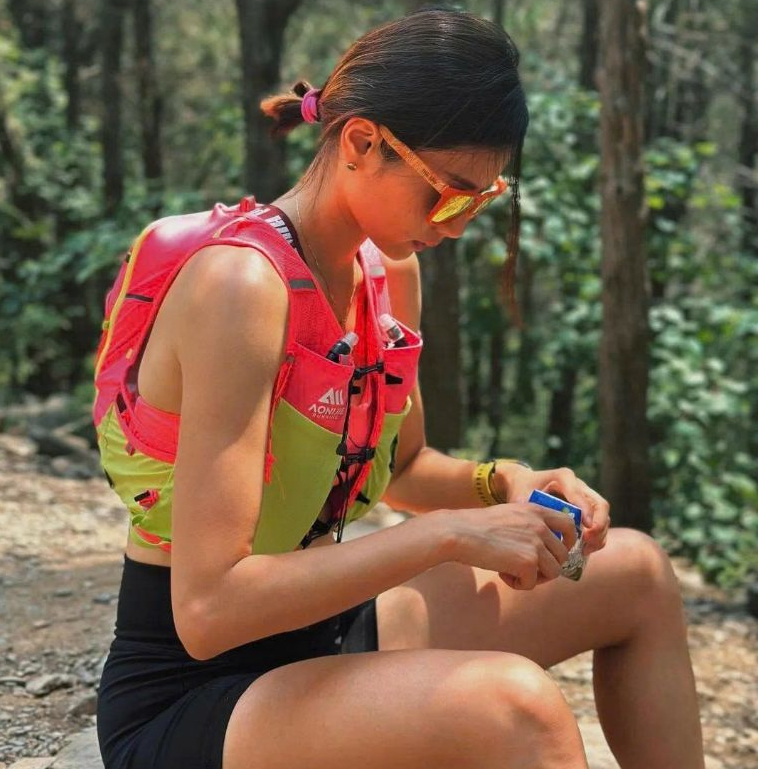 VEST CHẠY BỘ AONIJIE C9116 10L MÀU MỚI 2025 PHÙ HỢP CỰ LY 40KM TRỞ LÊN