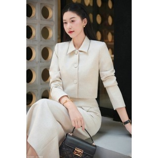 FERRÍNI Set áo khoác lửng + chân váy dài dệt mịn – thanh lịch công sở, tôn dáng – AV089–CV089