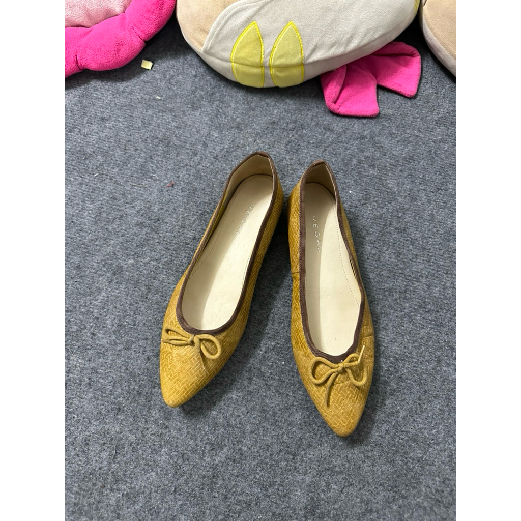 Giày búp bê hãng Regal siêu đẹp cỡ size 37-37.5 da thật, u mê luôn mấy pà