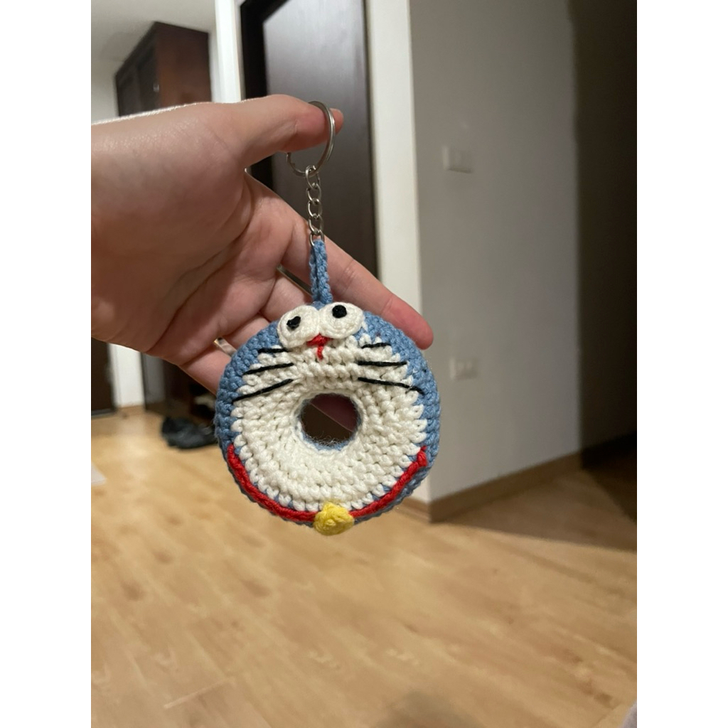[Ảnh thật] Móc khoá bánh donut doraemon handmade bằng len thủ công