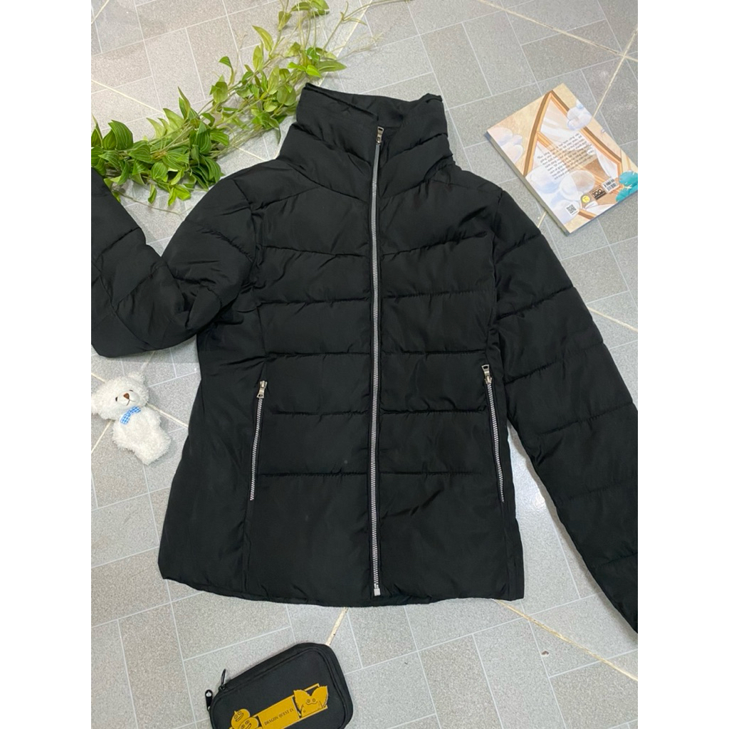 Áo khoác phao cổ cao màu đen cho nữ, black puffer jacket