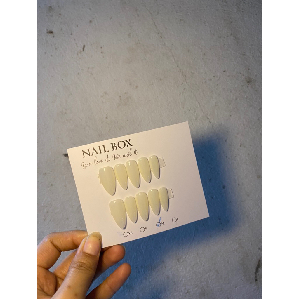 nailbox thu trang chương Mỹ hà nội , nail box thiết kế , móng tay giả , nail màu trắng trơn