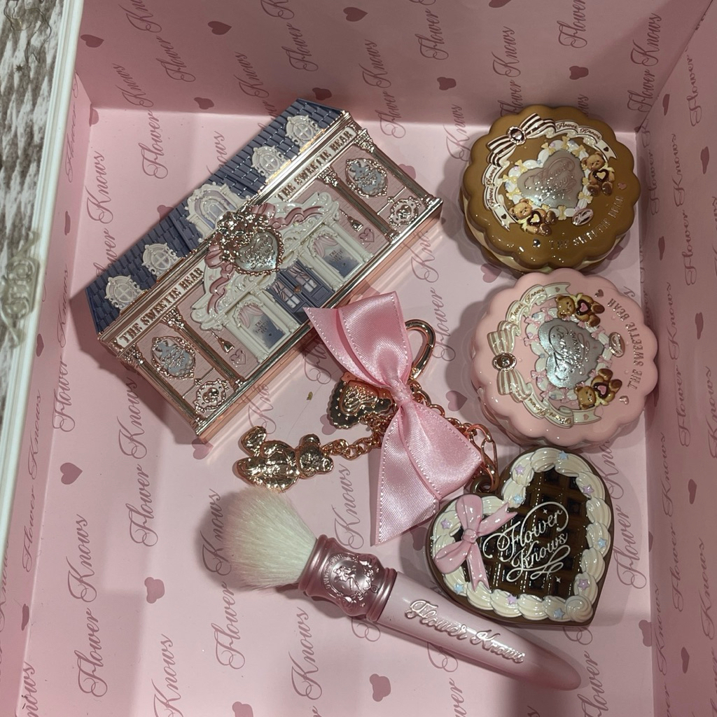 set flowers know sweet bear