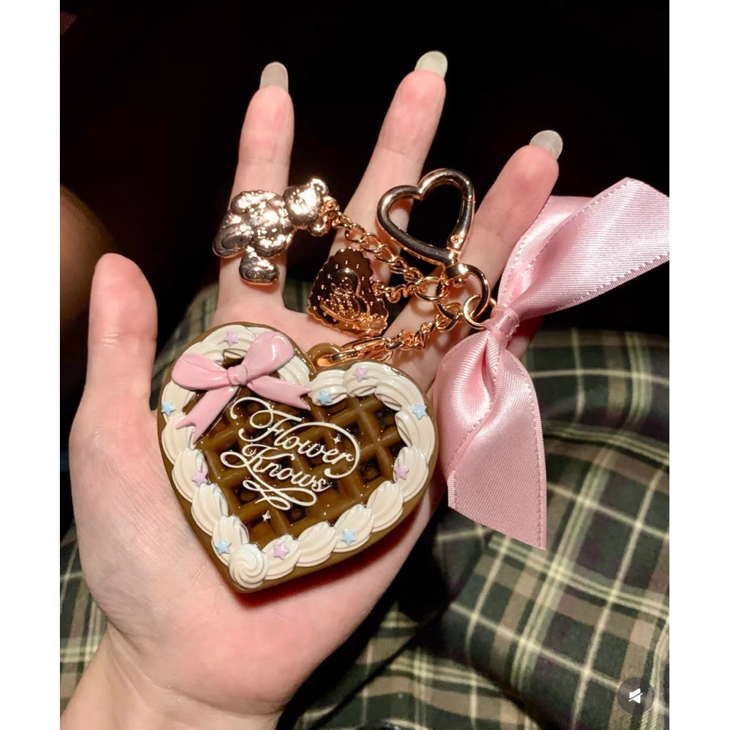 Móc khoá gấu, sò flowers know siêu xinh
