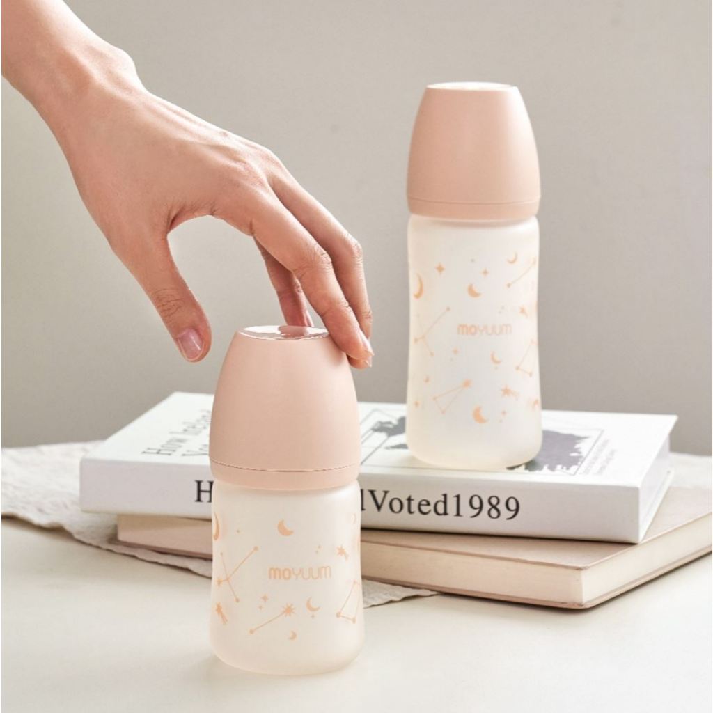 Bình sữa Moyuum thủy tinh tráng silicone Hàn Quốc cho bé
