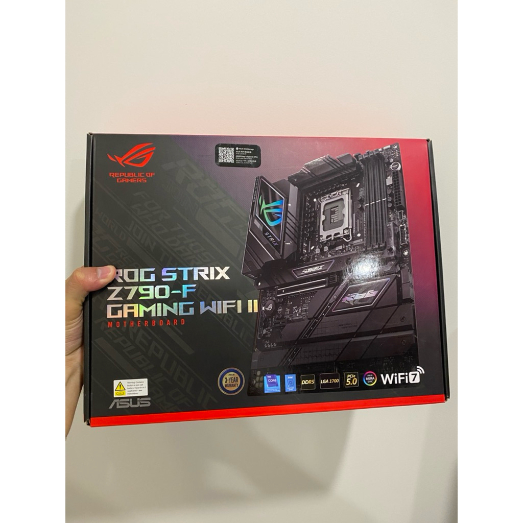 Z790-F ROG STRIX WIFI II còn bhh tới 2027