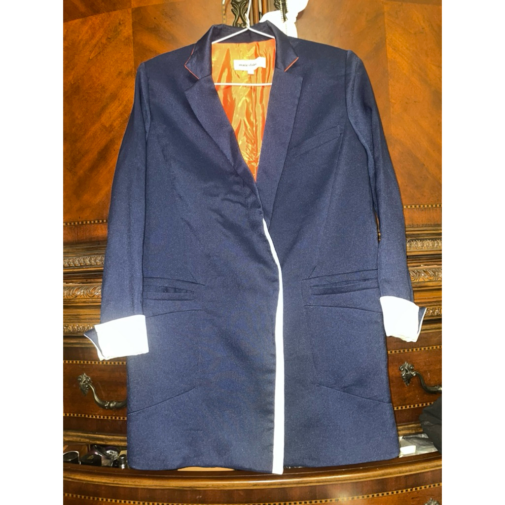 Blazer dáng dài Marie Claire sz L si hiệu Hàn