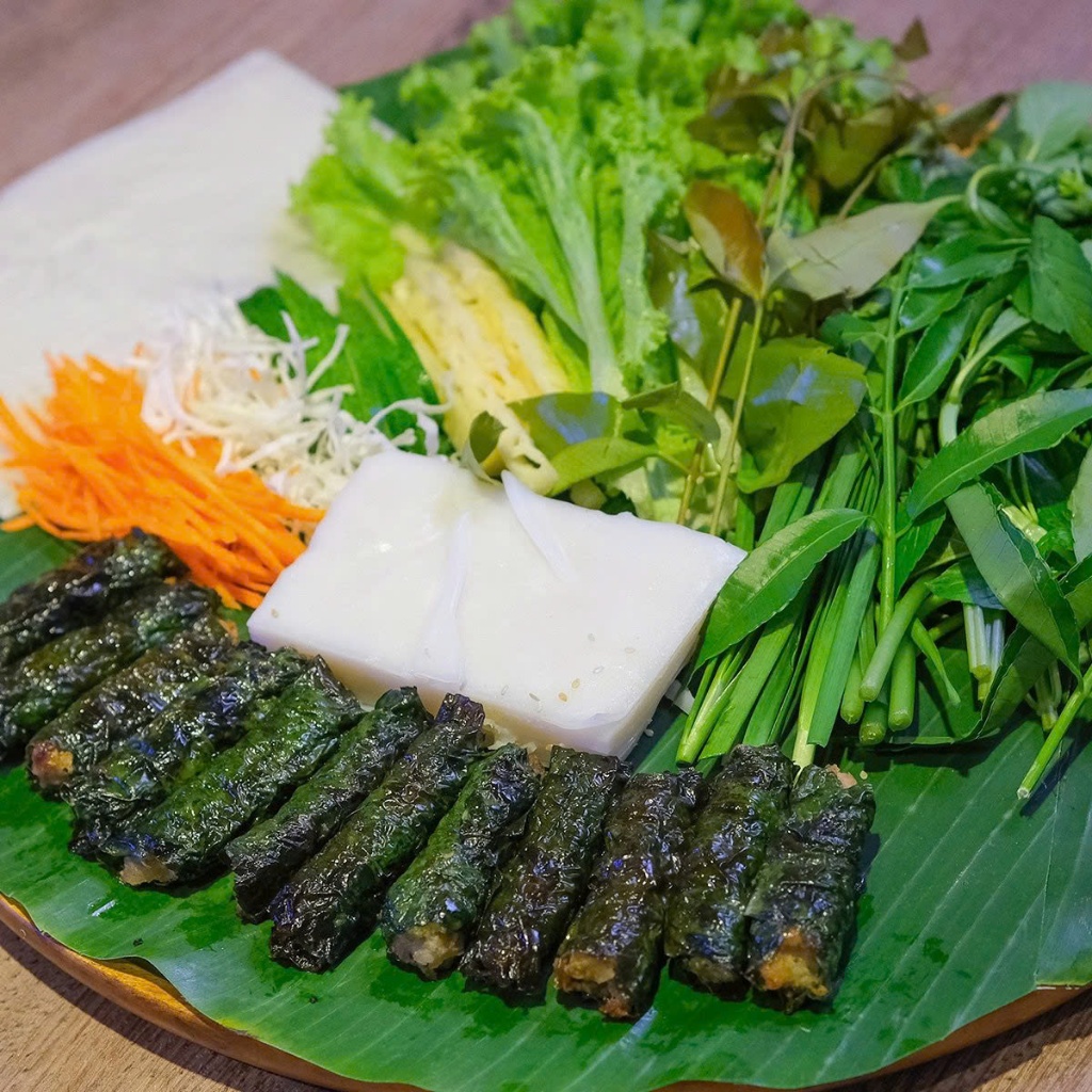 Thịt heo cuốn lá lốt C.P khay 350gr [HN giao hỏa tốc] - Ảnh 4