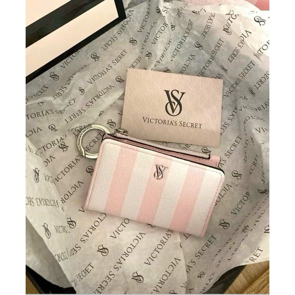 Ví đựng thẻ Victoria's Secret (order)