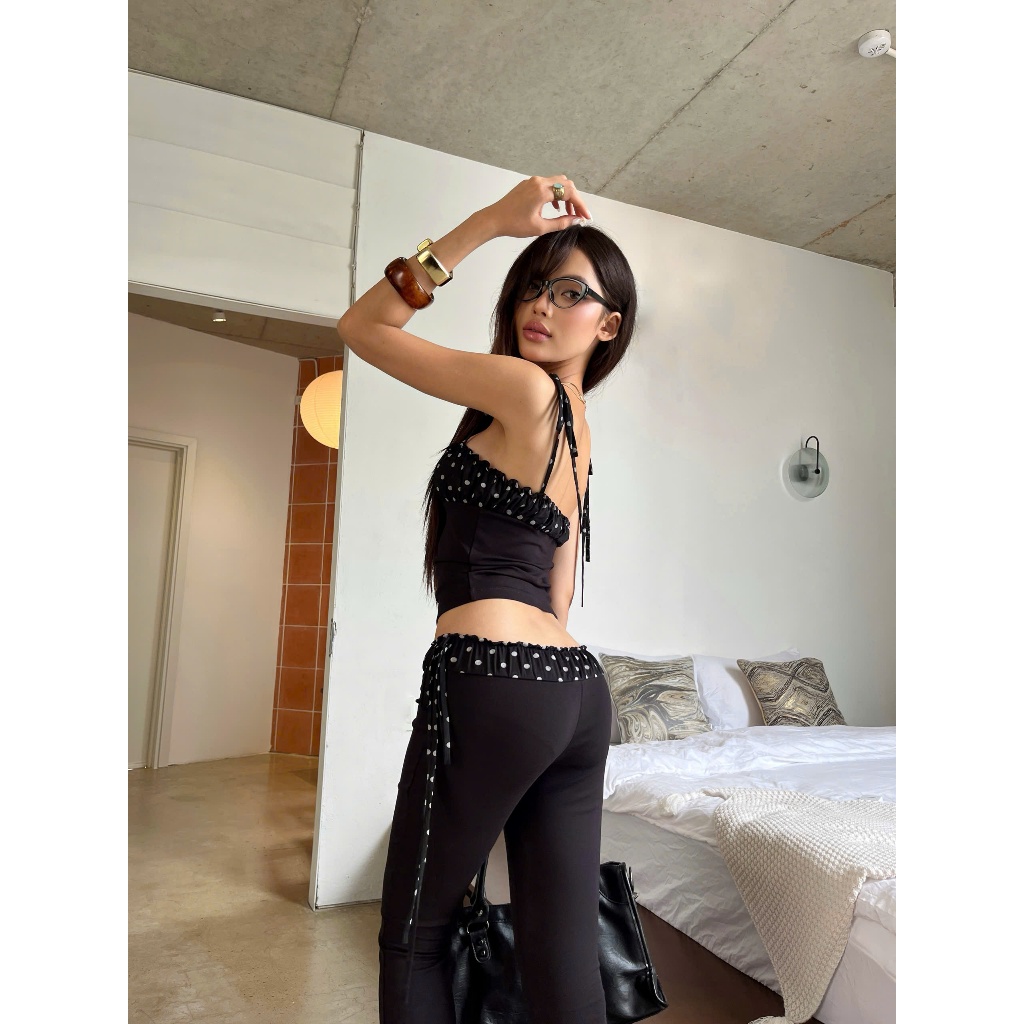 Áo 2 dây chấm bi ôm body tôn dáng YUCI - 𝐊𝐈𝐋𝐋 𝐒𝐘𝐒𝐓𝐄𝐌 | BigBuy360 - bigbuy360.vn