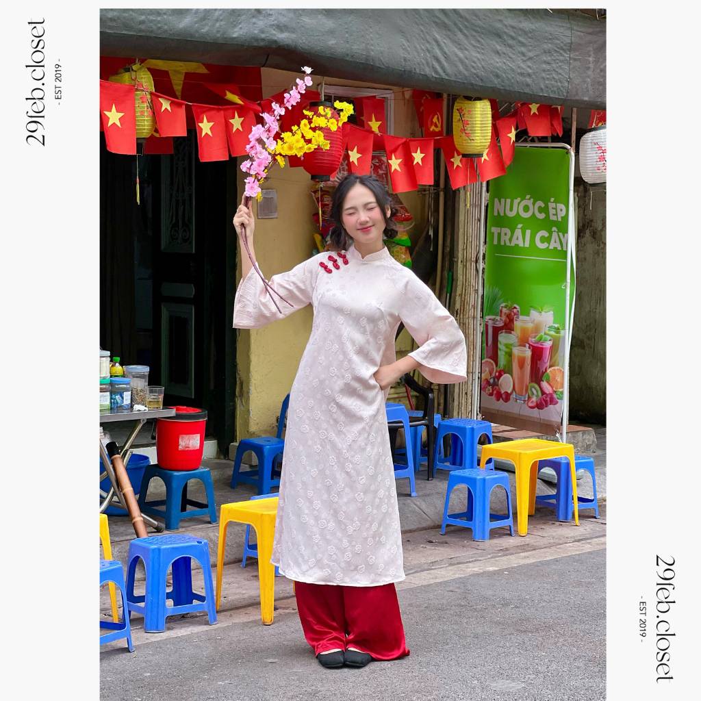 Áo dài lụa gấm Cẩm Chi họa tiết hoa nổi đính cúc sò kèm quần lụa Satin - 29feb.closet - AD005 | BigBuy360 - bigbuy360.vn