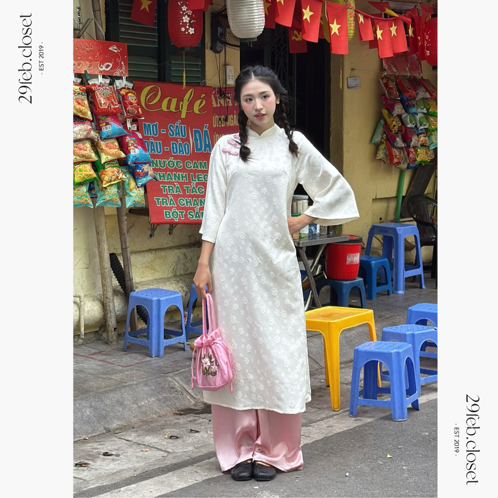 Áo dài lụa gấm Cẩm Chi họa tiết hoa nổi đính cúc sò kèm quần lụa Satin - 29feb.closet - AD005 | BigBuy360 - bigbuy360.vn