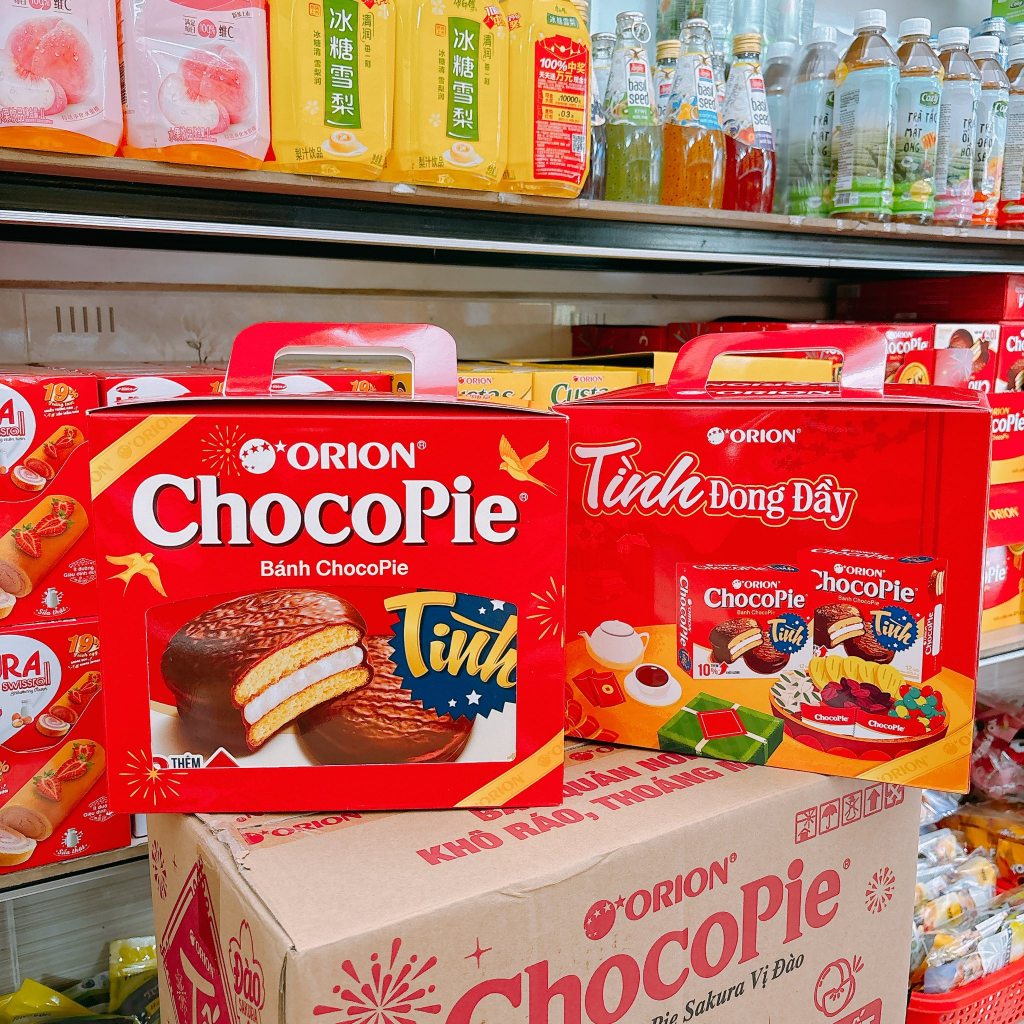 Mẫu quà tặng Tết mới nhất 2026- Bộ quà Tết Orion- Hộp 12 bánh