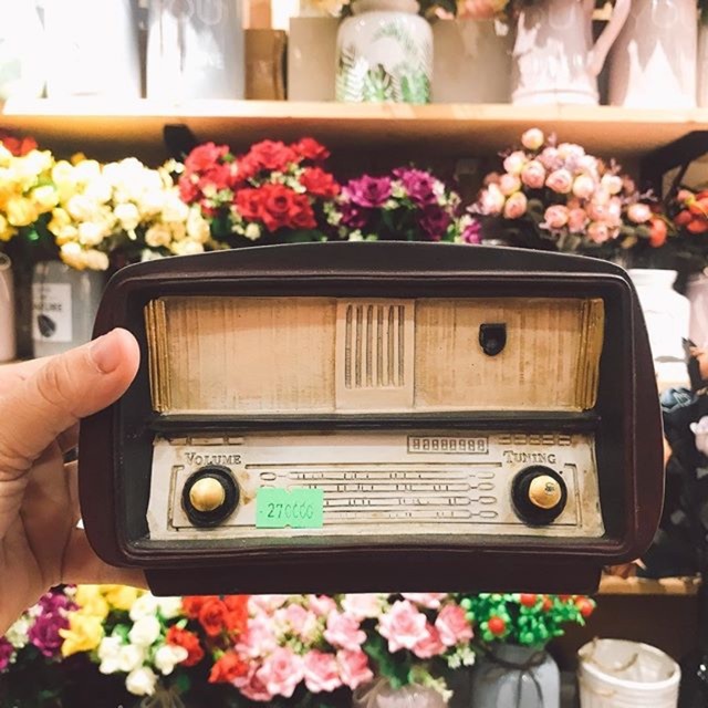 [ GIẢM 50%] MÔ HÌNH DECOR CỔ ĐIỂN RADIO NÂU