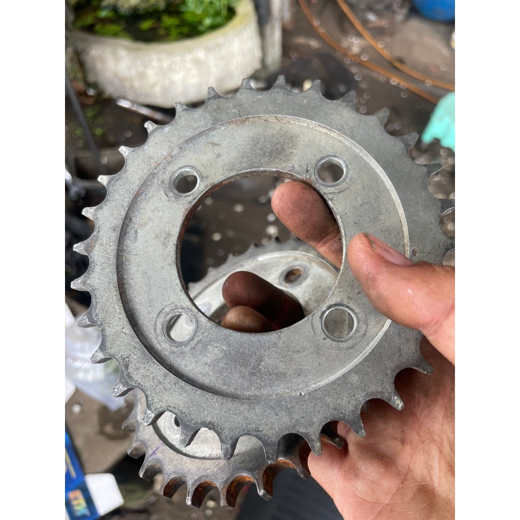 Nhông sau Wave, Dream 28-30 răng