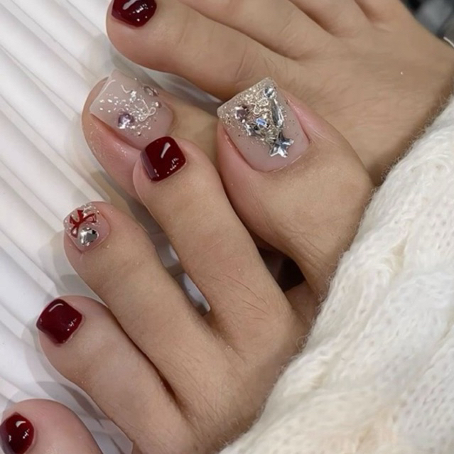 NAIL CHÂN ĐỎ PHỐI ĐÁ NOEL NAIL CHÂN TẾT