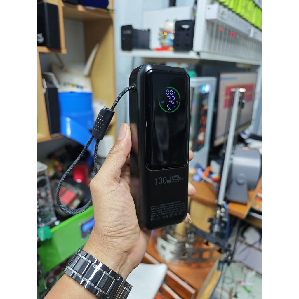 Box sạc dự phòng 100w tích hợp cáp sạc nhanh quai đeo tiện lợi sạc được nhiều dòng laptop và điện th