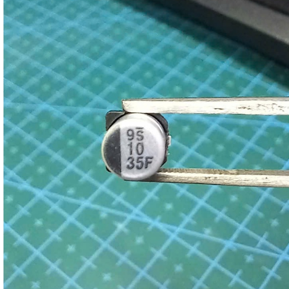(10PCS ) Tụ nhôm dán SMD 35V 33uf 5*5.4MM
