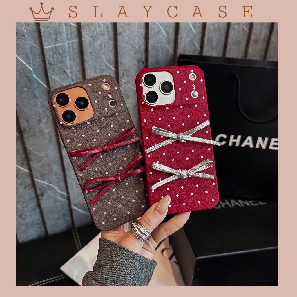 Ốp lưng iphone GIẢ DA CHẤM BI NÂU ĐỎ gắn NƠ 11/11PRM/12/12PRO/14PRM/15PRM/16PRM/17/17PRM