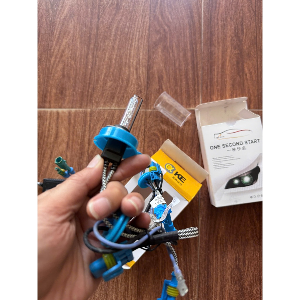 Bộ bóng + Ballast xenon 24V chân H7 cho xe tải