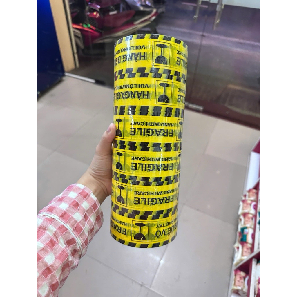 Băng keo cảnh báo Hàng Dễ Vỡ màu vàng – Fragile Tape 48mm