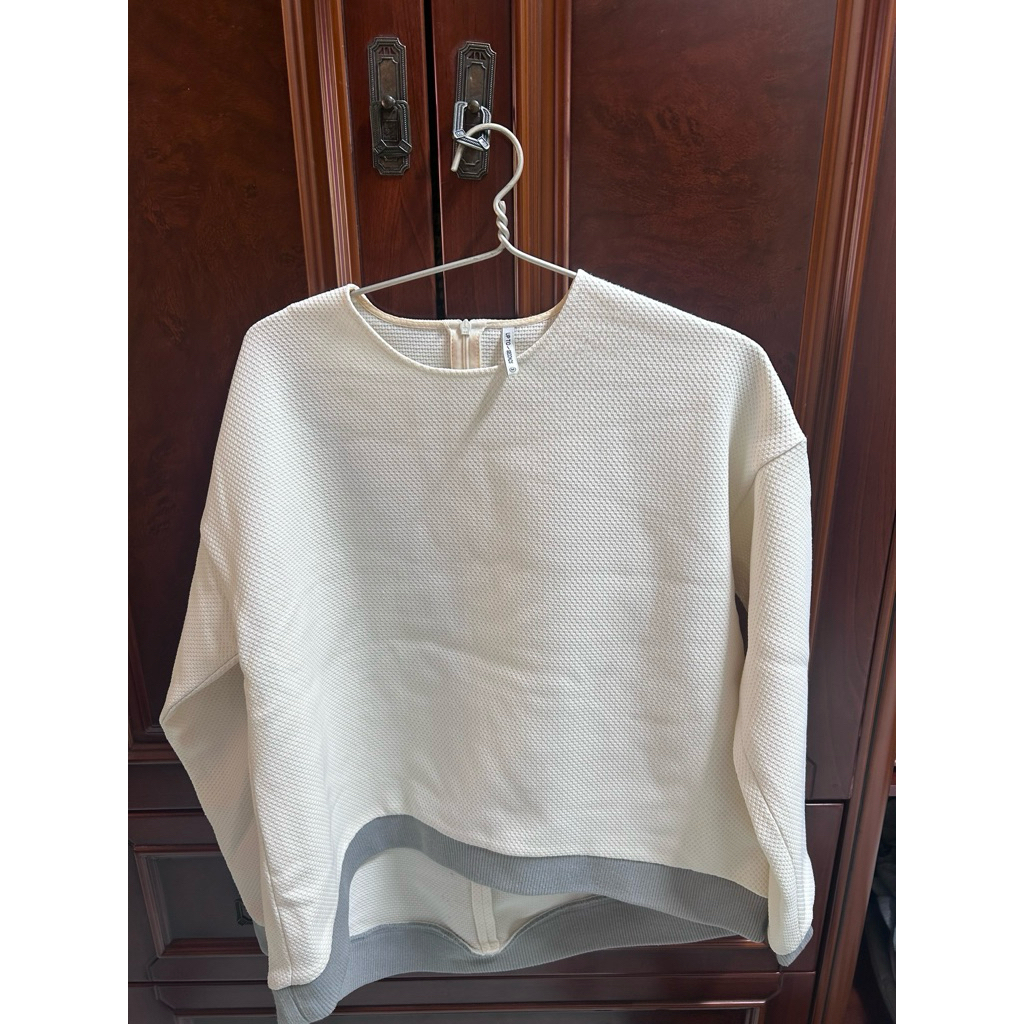 Áo nỉ trần Up To Seconds