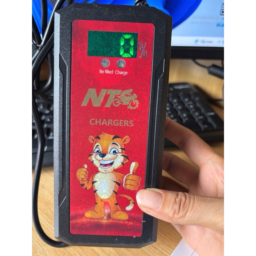 Sạc Điện Tử Báo Pin NT Loại 1  Dùng Ổn Định Có các mã  48v-12ah 48v-20ah ,60v-12ah ,60v-20ah ,72v-12