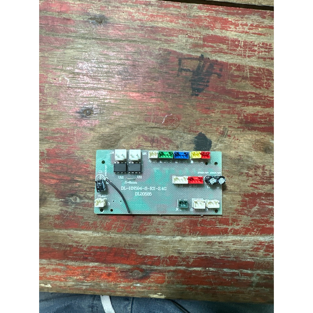 mạch rx xe huina 1594