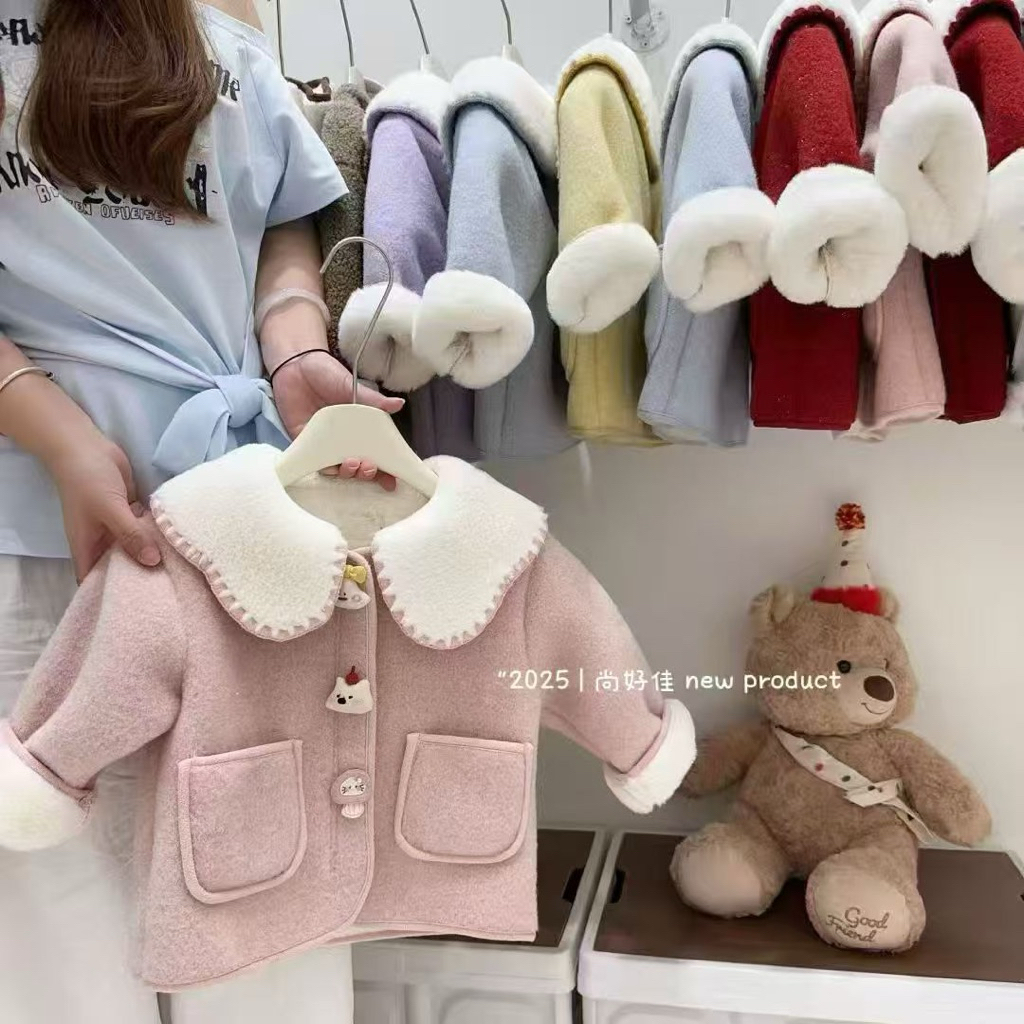 LƯƠNG BÙI KIDS - B085: ÁO DẠ LÔNG CỪU LÓT LÔNG CỔ LÔNG BẺ, HOẠ TIẾT 3D CHO BÉ GÁI QCCC