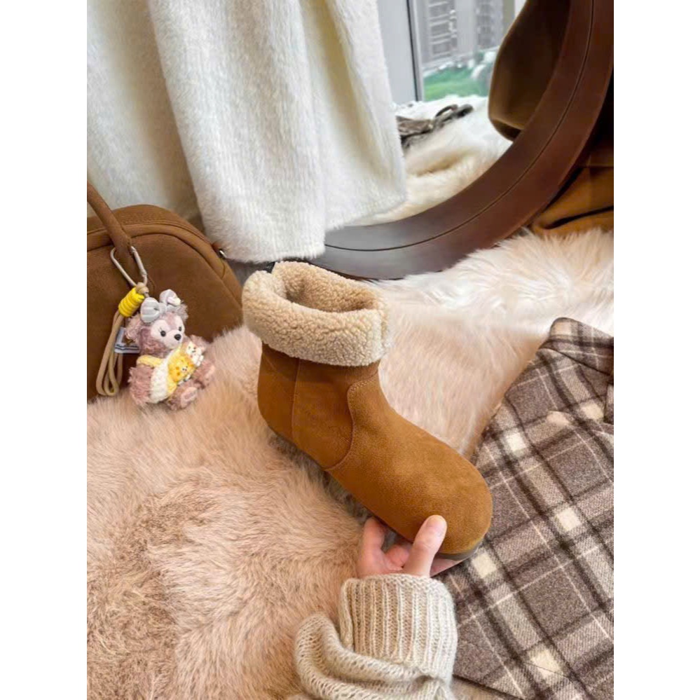 (Form nhỏ)Bốt nữ cao cấp cổ lông phong cách trẻ trung đi 2 kiểu đế nhẹ 2cm KIRA, chân mập tăng size Boots | BigBuy360 - bigbuy360.vn