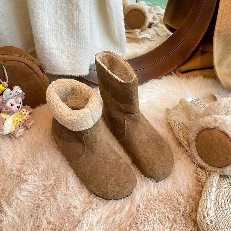 (Form nhỏ)Bốt nữ cao cấp cổ lông phong cách trẻ trung đi 2 kiểu đế nhẹ 2cm KIRA, chân mập tăng size Boots | BigBuy360 - bigbuy360.vn