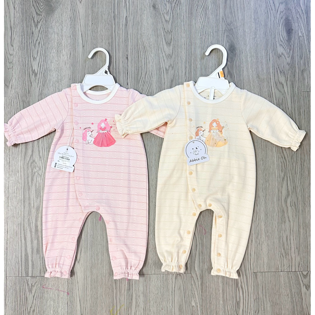 [ ABBIE OH ] bộ body dài cho bé gái kẻ ô công chúa hãnh abbie oh