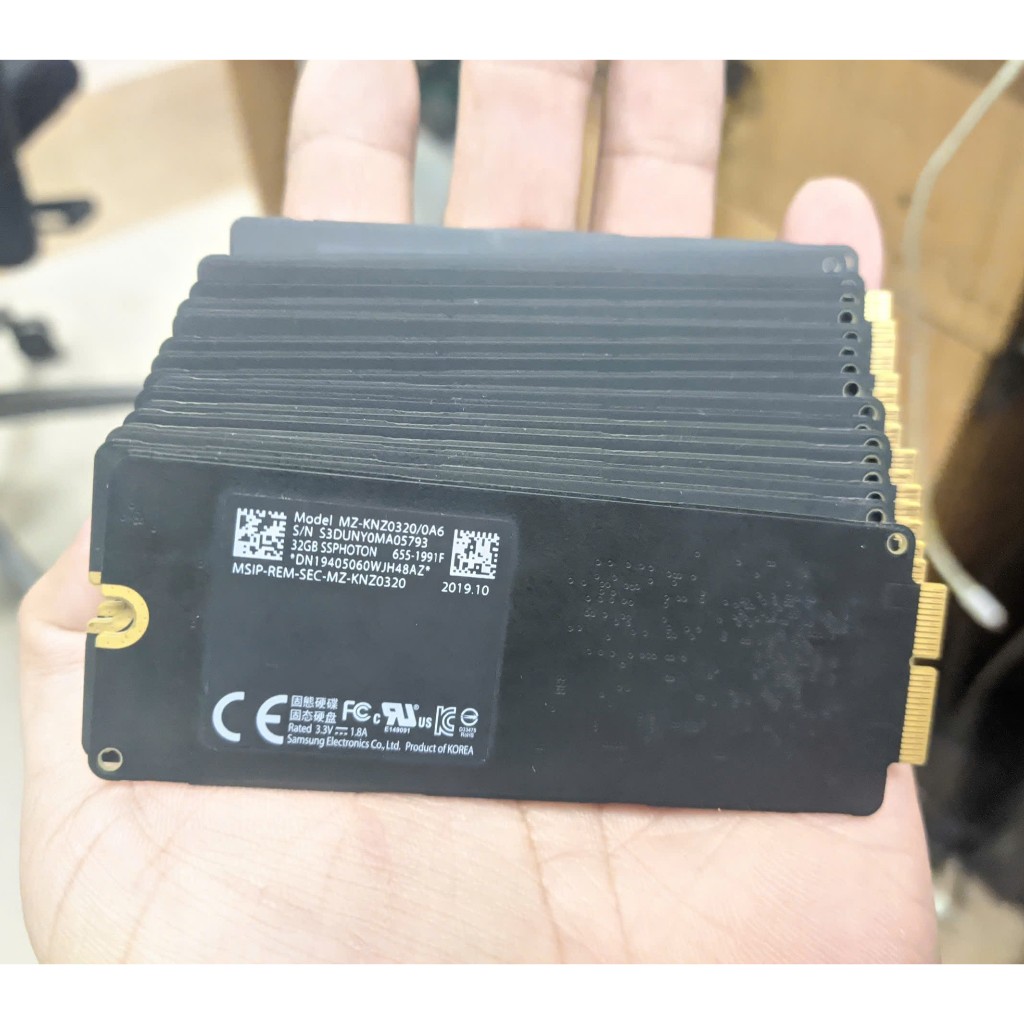 Ổ cứng SSD Samsung 32GB SSD 655-1991 MZ-KNZ0320/0A6 làm cache máy Mác đời 2019