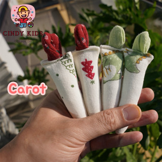  Set 2 củ cà rốt nhồi bông cầm tay chống giật mình cho bé làm đồ chơi chất liệu muslin nhà CindyKids 