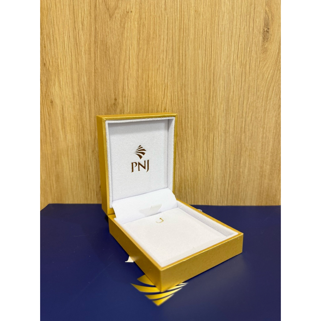 HỘP DÂY CHUYỀN VÀ NHẪN ĐÔI PNJ