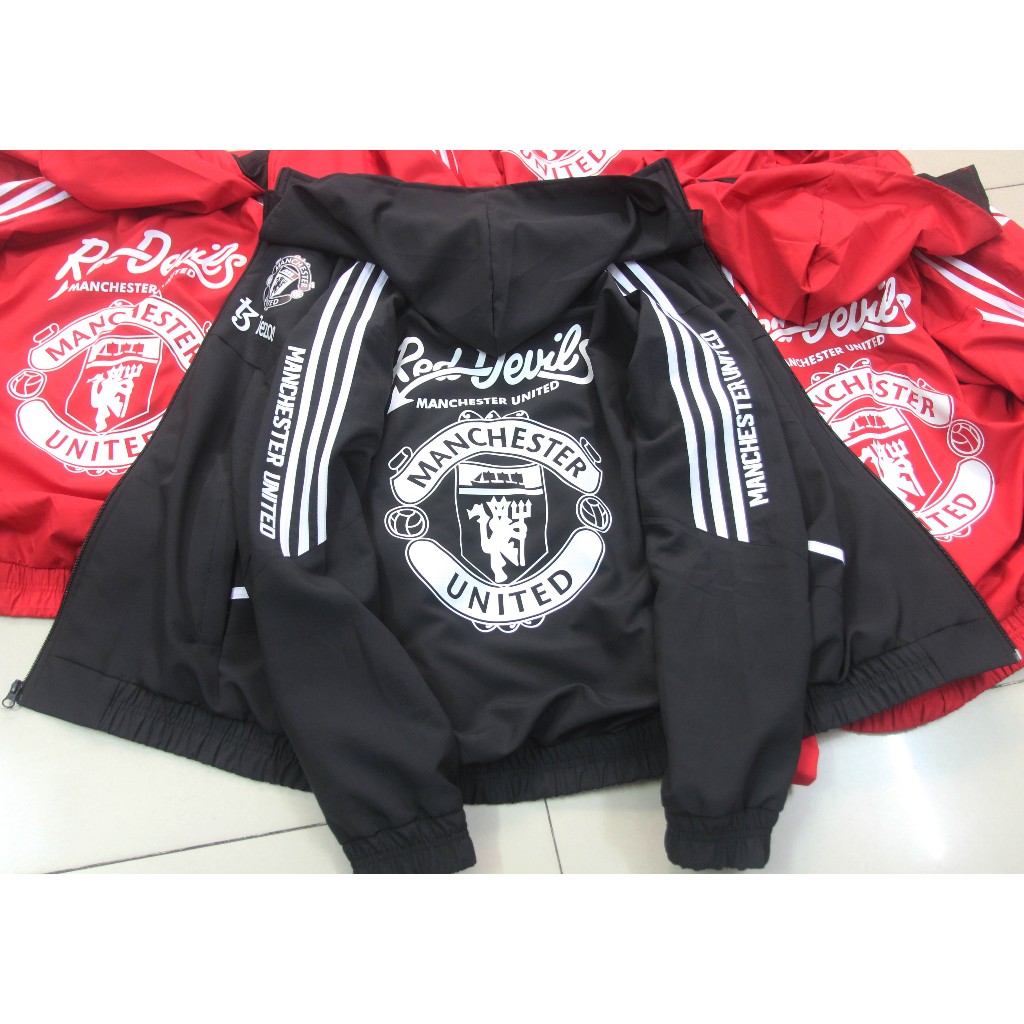 Áo khoác gió bóng đá clb Mu - Manchester United 2025 màu đen