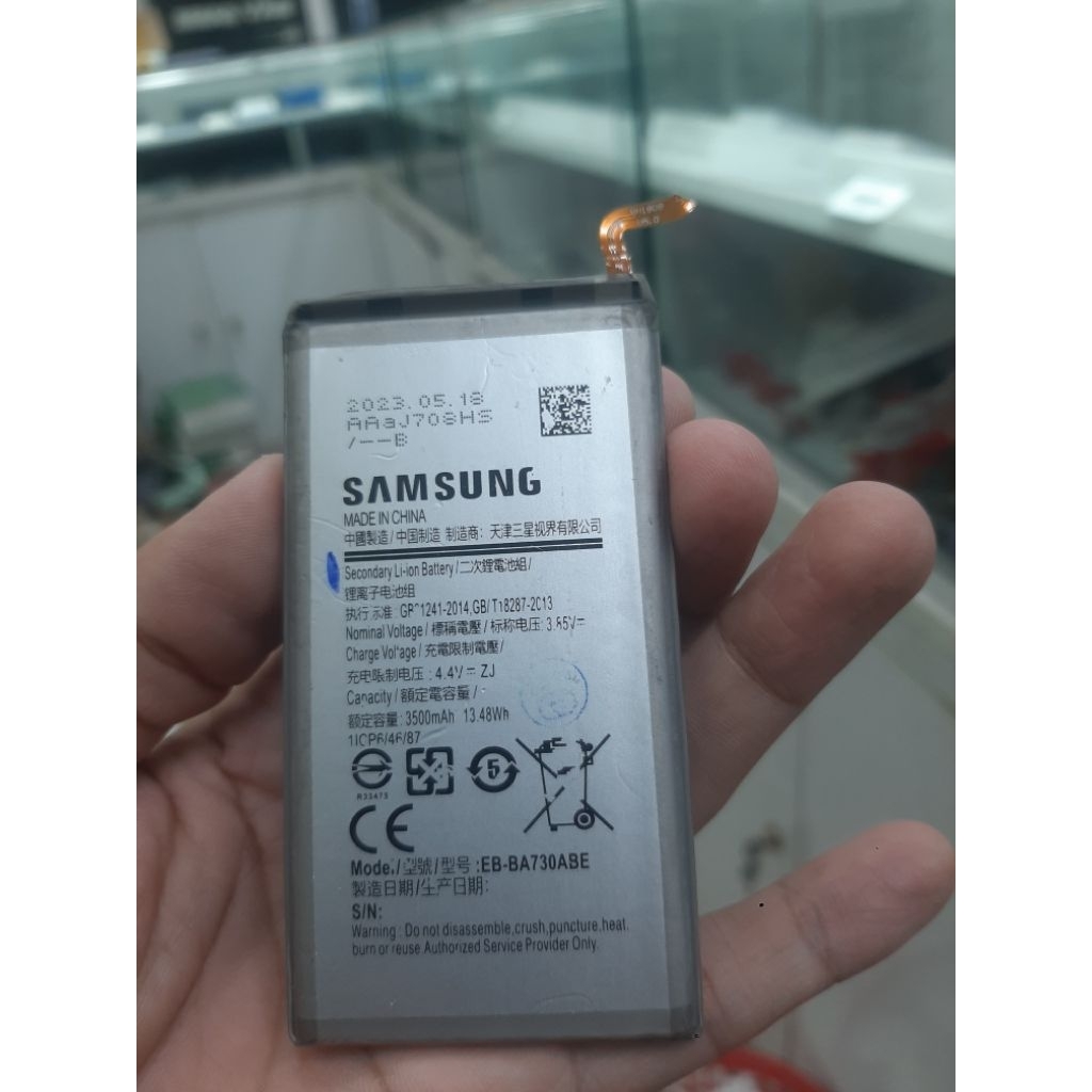 Pin sam sung A8 plus,EB-BA730ABE zin cũ bị đứt cáp cho ae về lao động