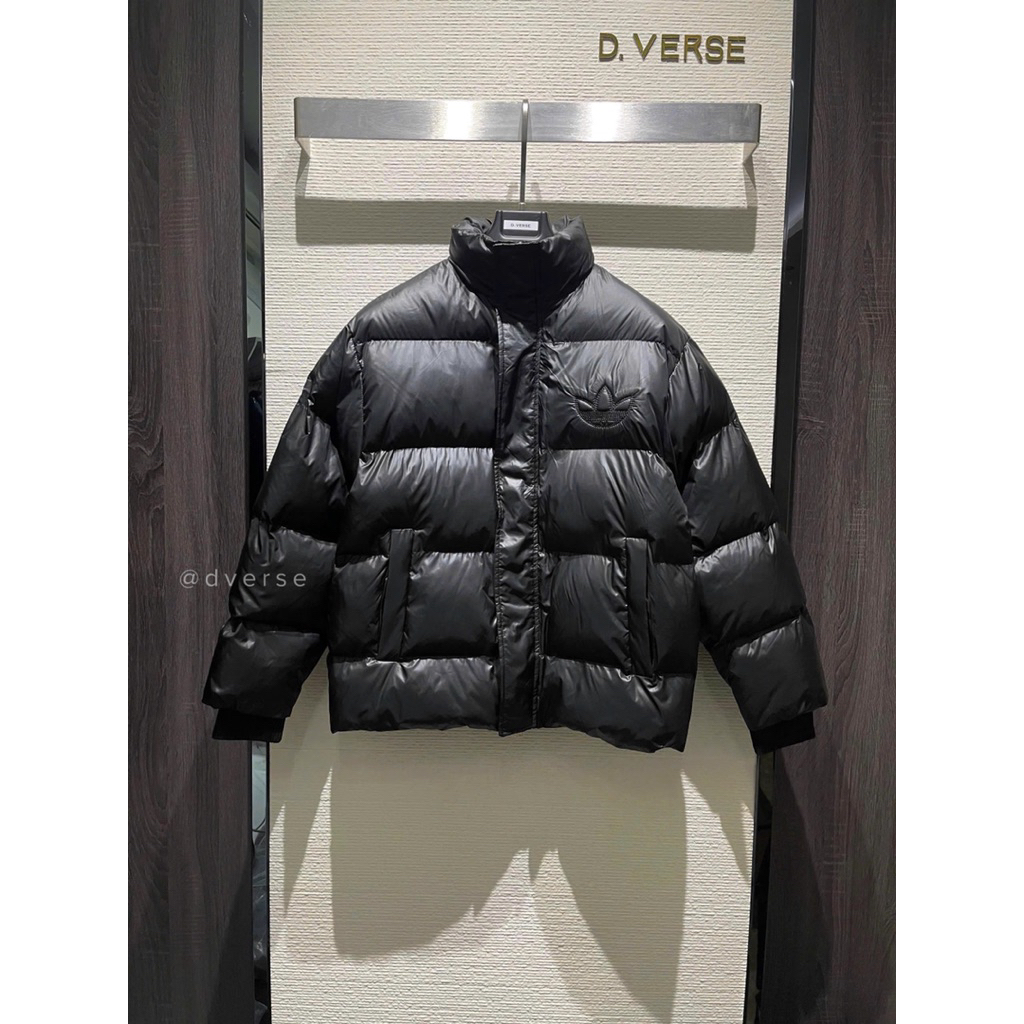 Áo Khoác Phao Đen Bóng Siêu Nhẹ Ấm Áp Phối Hoạ Tiết Thêu Chìm - Áo Khoác Nam Nữ Cao Cấp Chất Đẹp