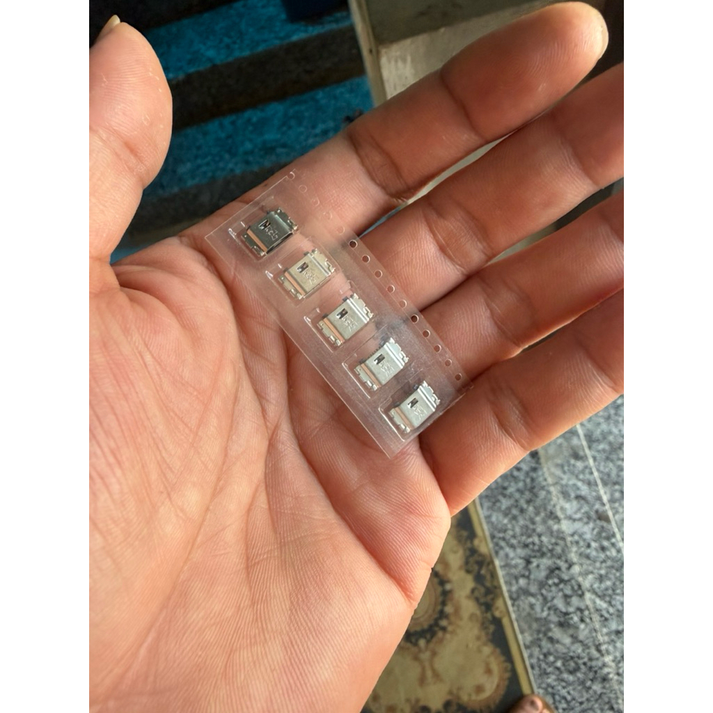 Chân sạc ss J2 j7 j4 lõi sắt (30 cái 60k)