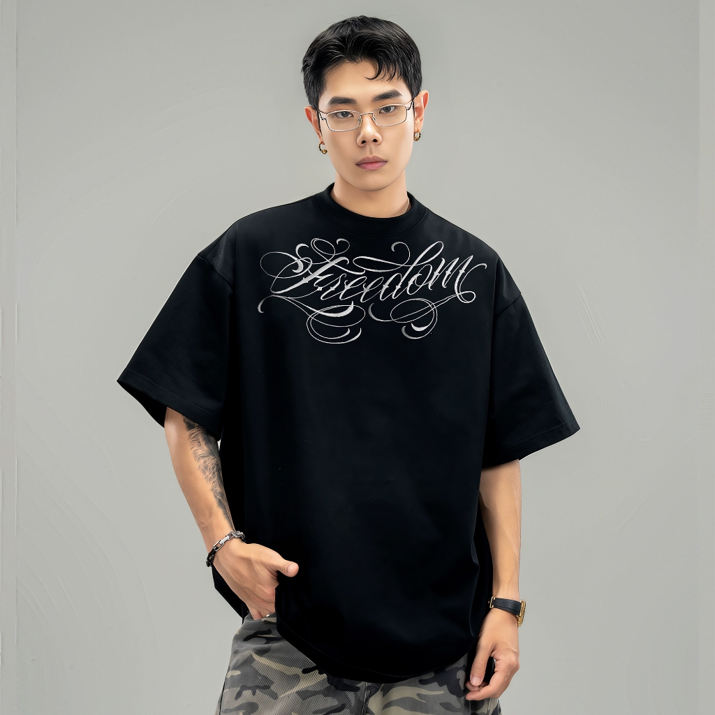 Áo Thun Thêu chữ Freedom hàng Local Brand oversize Nam Nữ Local Brand 280gsm