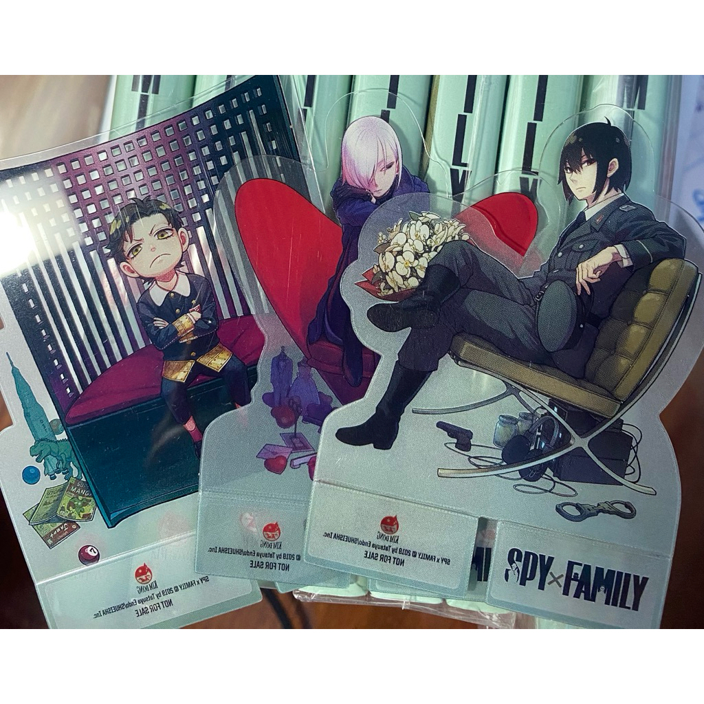 Standee Spy x family vol 5,6,7 || Goods