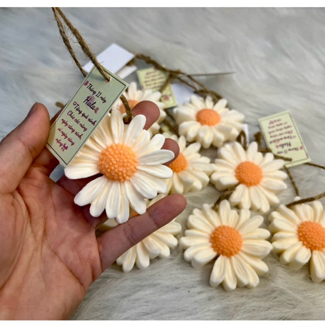 🌼 SÁP THƠM HOA CÚC – TONE CAM TƯƠI | HENEC HOME SCENT 🌼