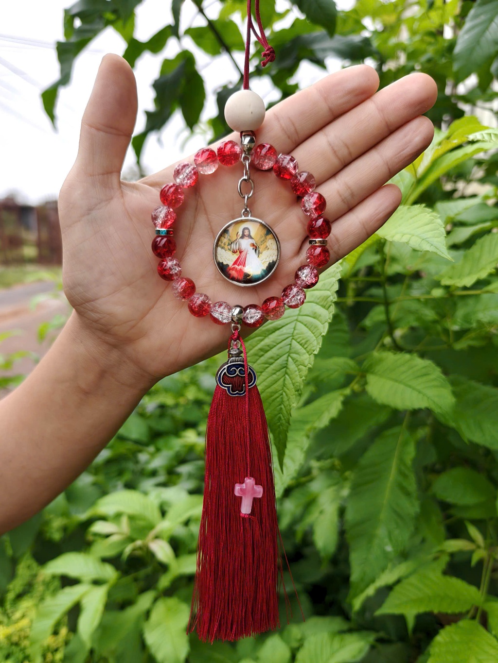 Vòng dây treo xe ô tô hình Thánh Gia