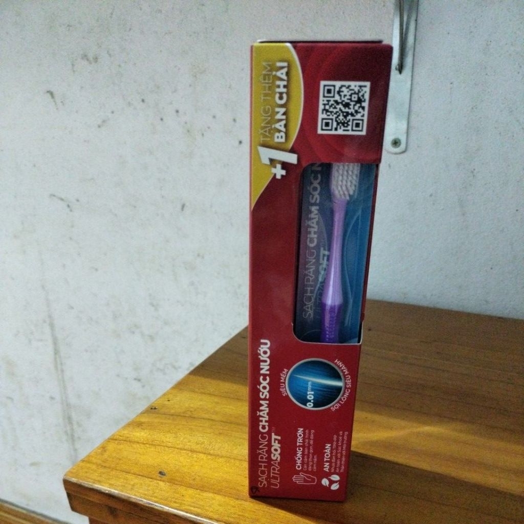 Kem đánh răng LAFORIN RED