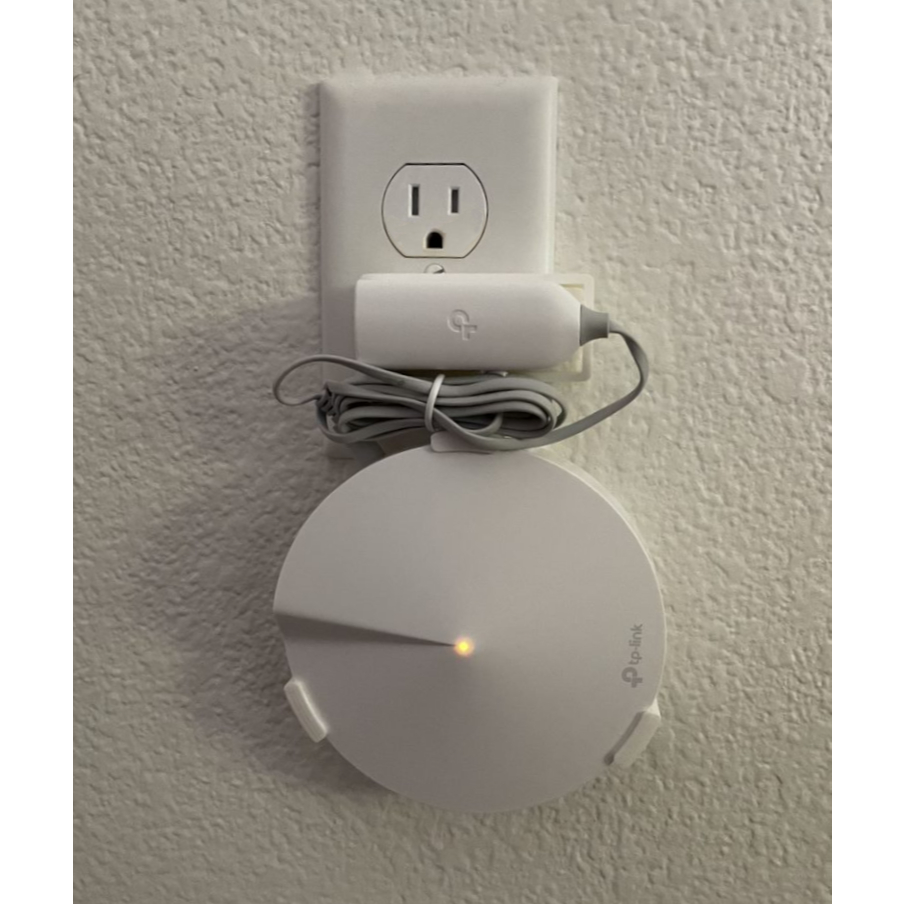 B99 - Giá Treo TP-Link Deco M5 Gắn Ổ Điện