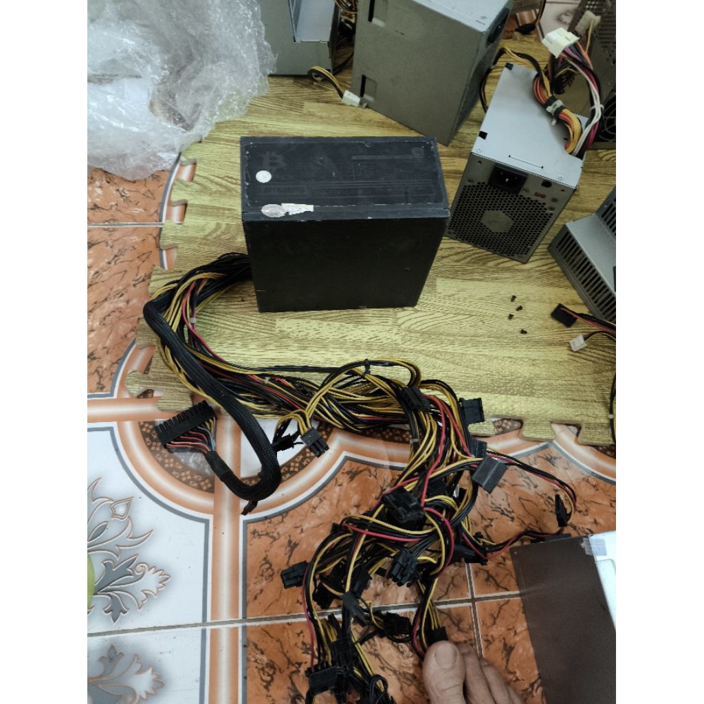 nguồn trâu antech lw 1600pg 90 plus gold