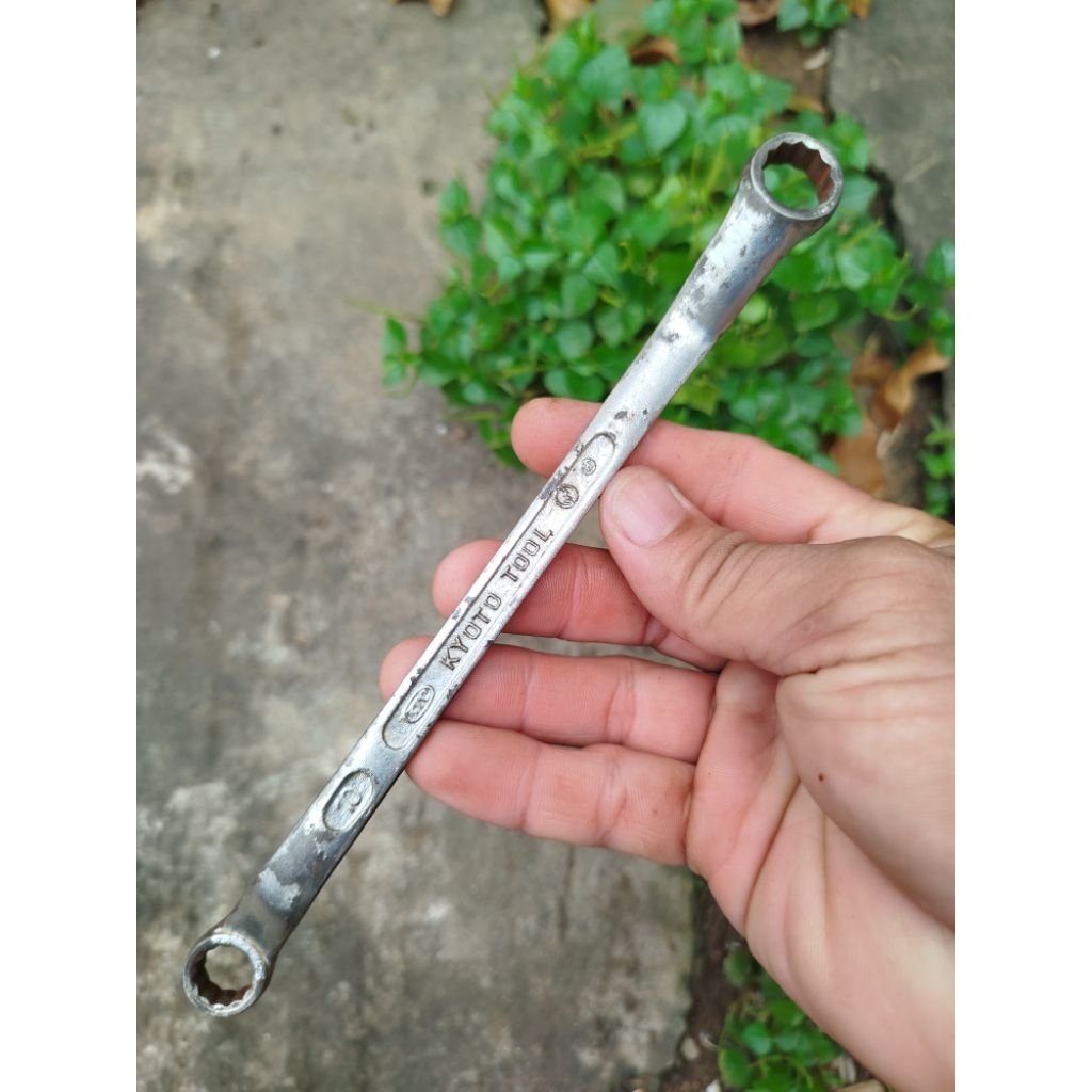 Cờ lê hai đầu tròng KTC Kyoto Tool 10-12