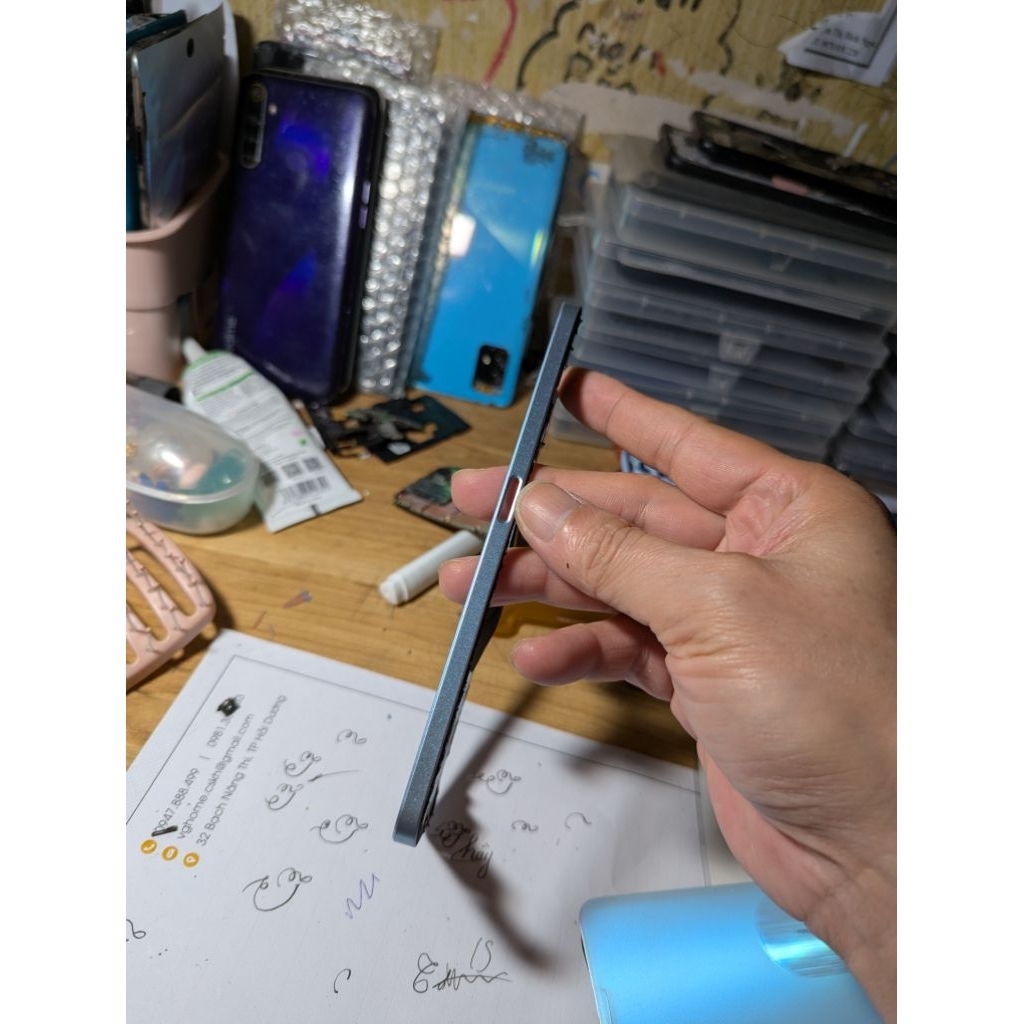 Viền oppo A58 màu xanh