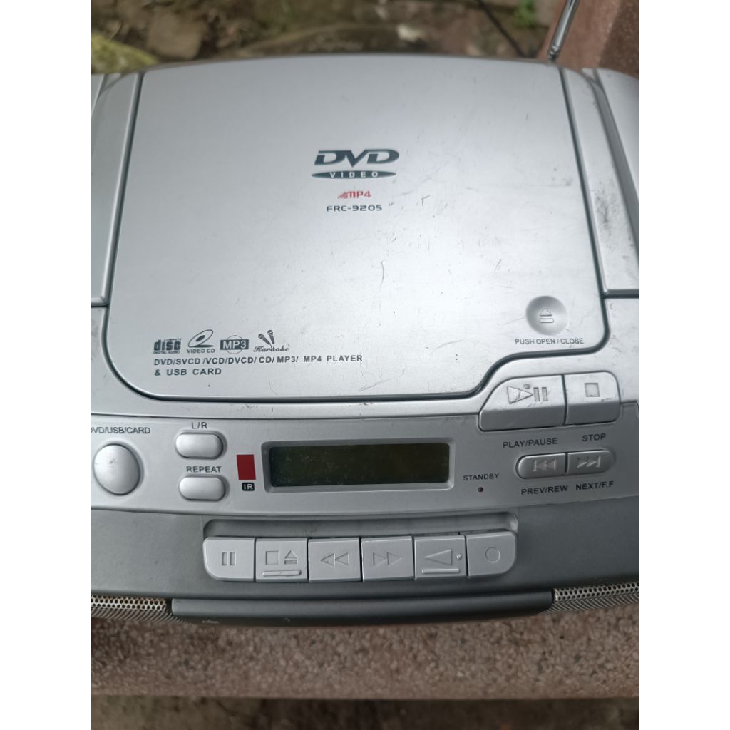 Đài Radio Cassette DVD Fujiyama FRC-9205 full chức năng