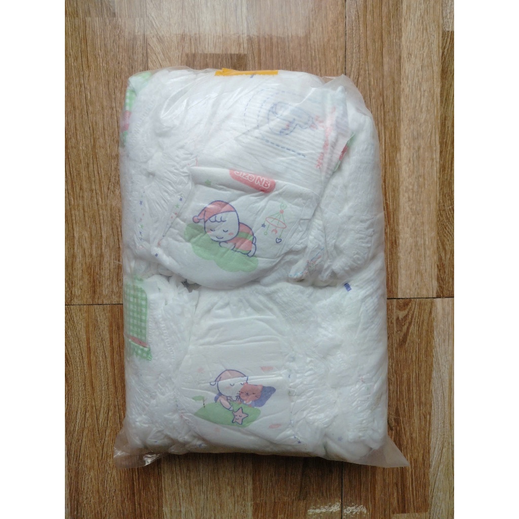 100 Miếng Bỉm/Tã quần mở 1 bên Bobby size NB ( dành cho bé 3 - 5,5kg )